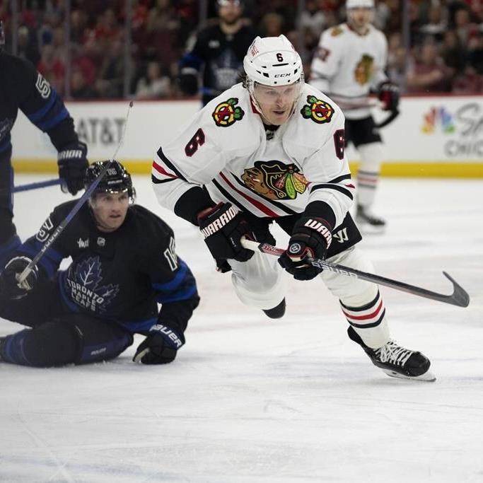 Leafs acquire McCabe, Lafferty from Blackhawks as Dubas takes another swing